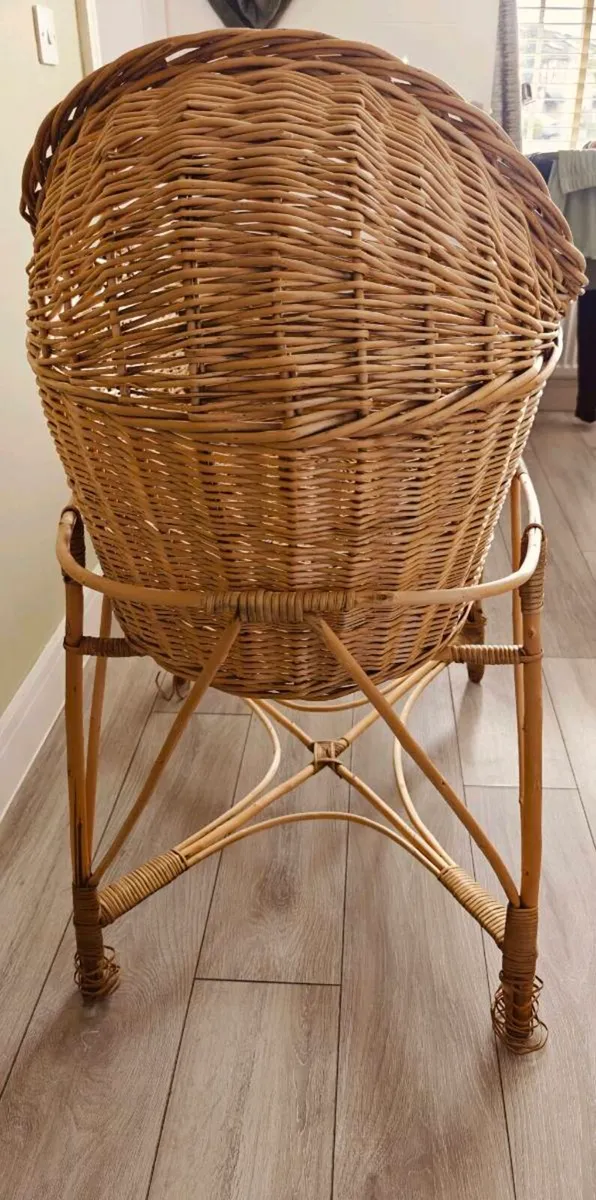 Standing Baby Moses Basket - Image 2