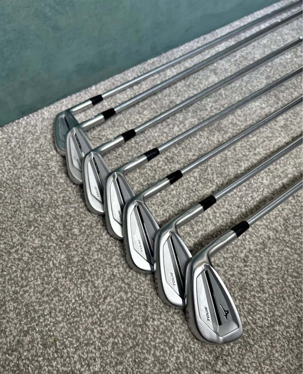 Mizuno tour jpx 921 irons - Image 1