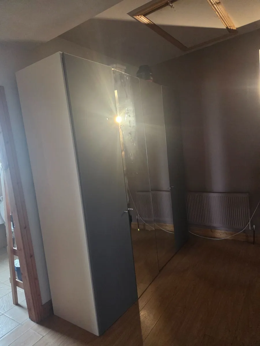 Wardrobe - Image 3