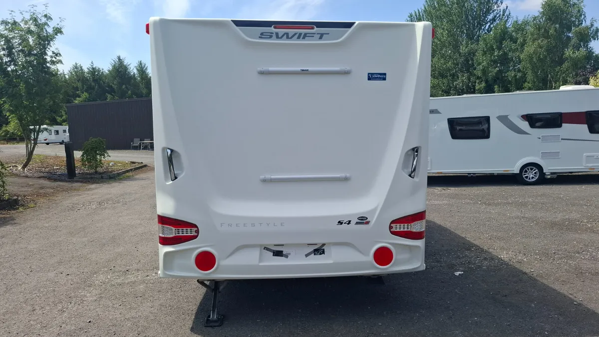 Swift Freestyle SE caravan - Image 4