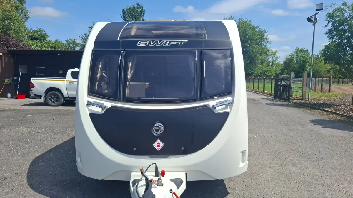 Swift Freestyle SE caravan - Image 2