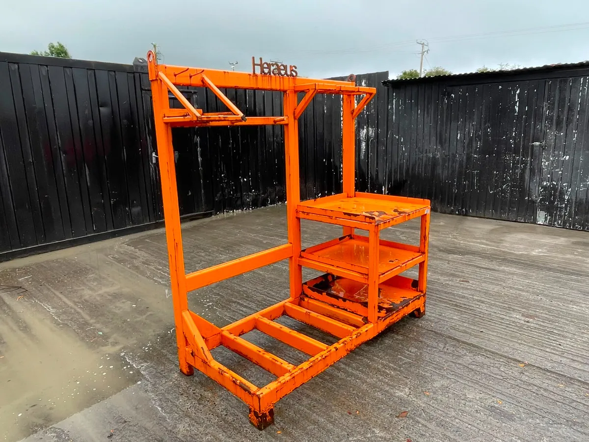 Heavy-duty industrial steel transport/storage rack - Image 1