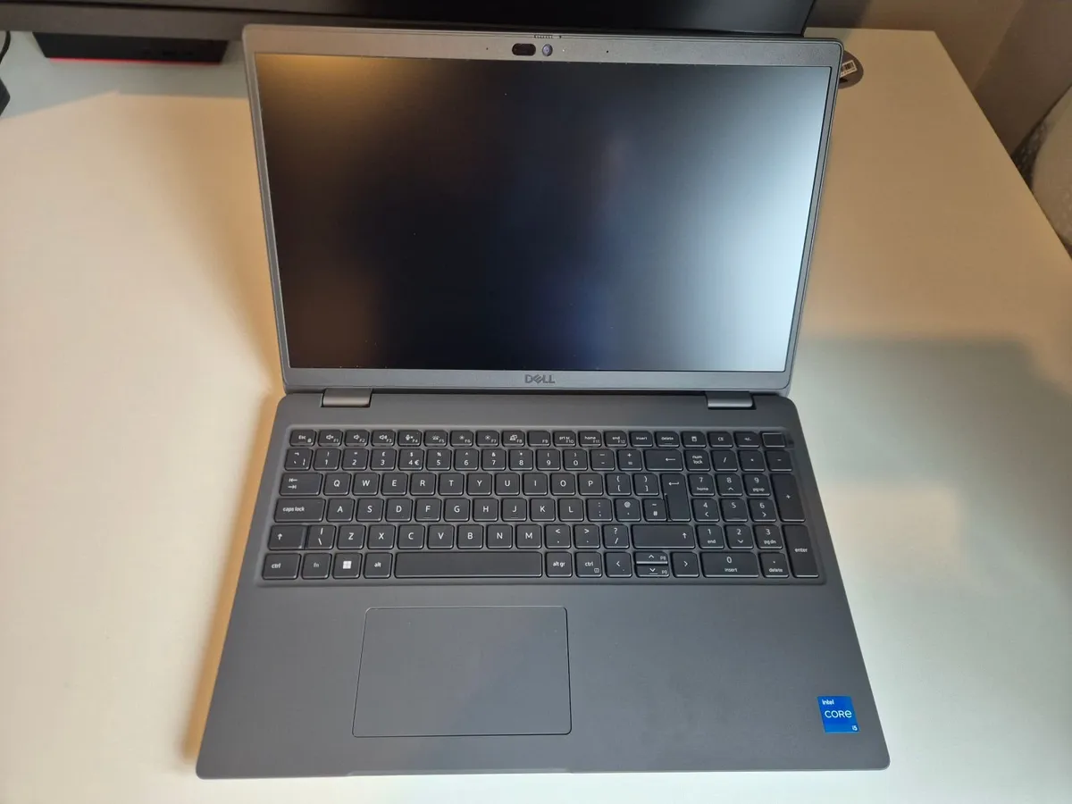 Dell Latitude 3540 Laptop - Image 1