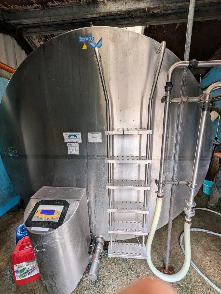Milk bulk tank - Image 1