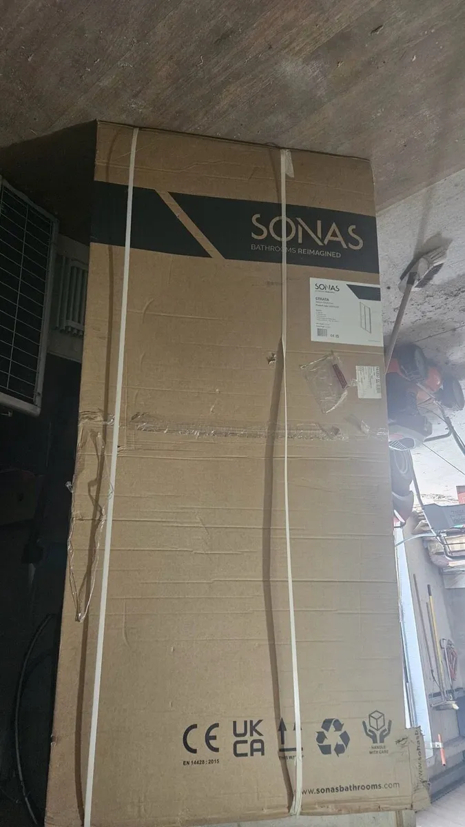 Sonas 900 bifold chrome shower door - Image 3