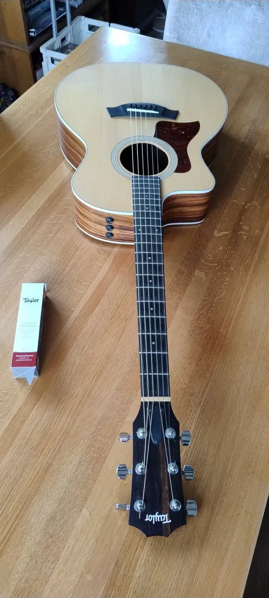 Taylor 214ce left handed guitar - Image 3