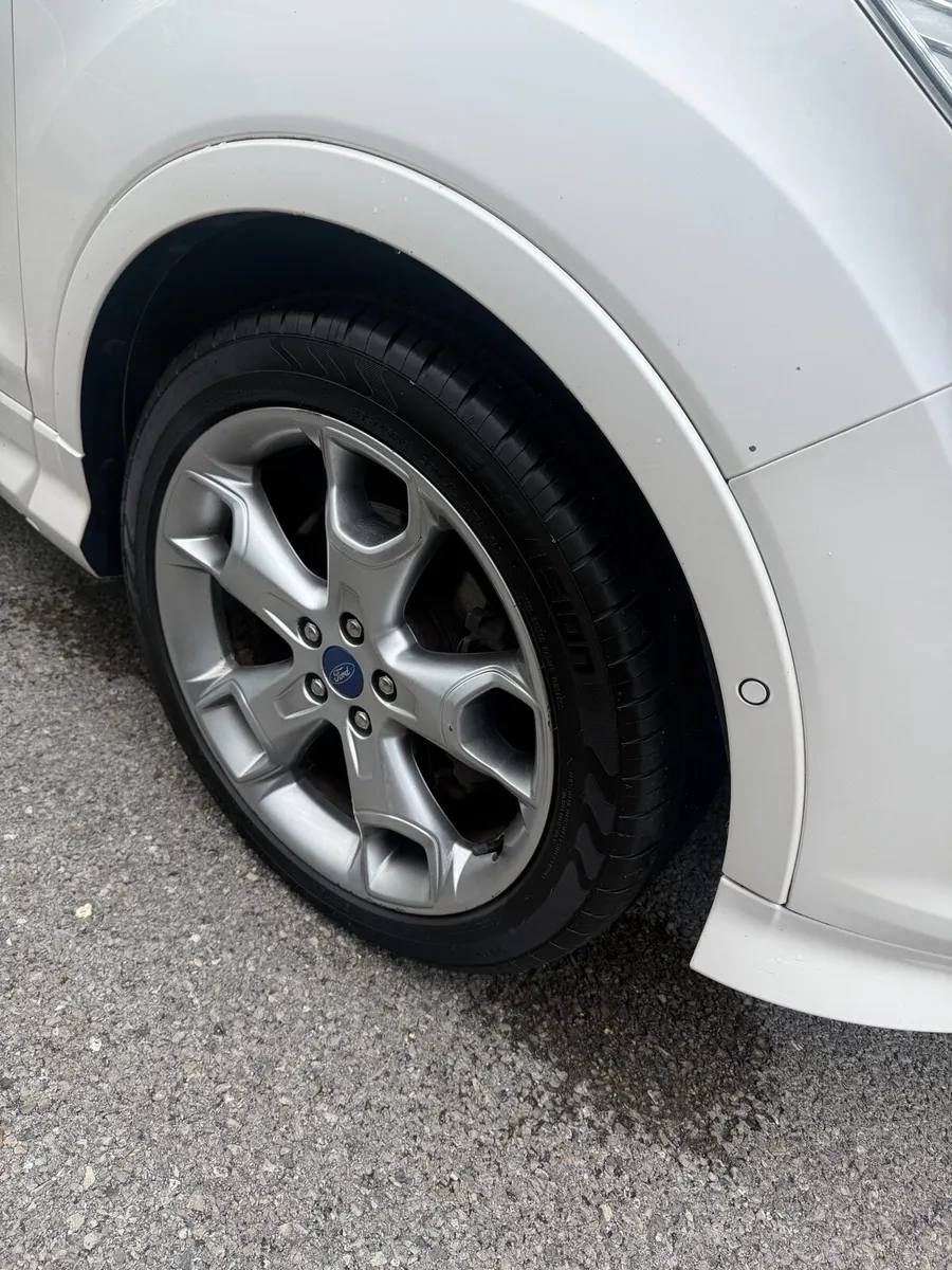 Ford Kuga Titanium 4 seat commercial - Image 4