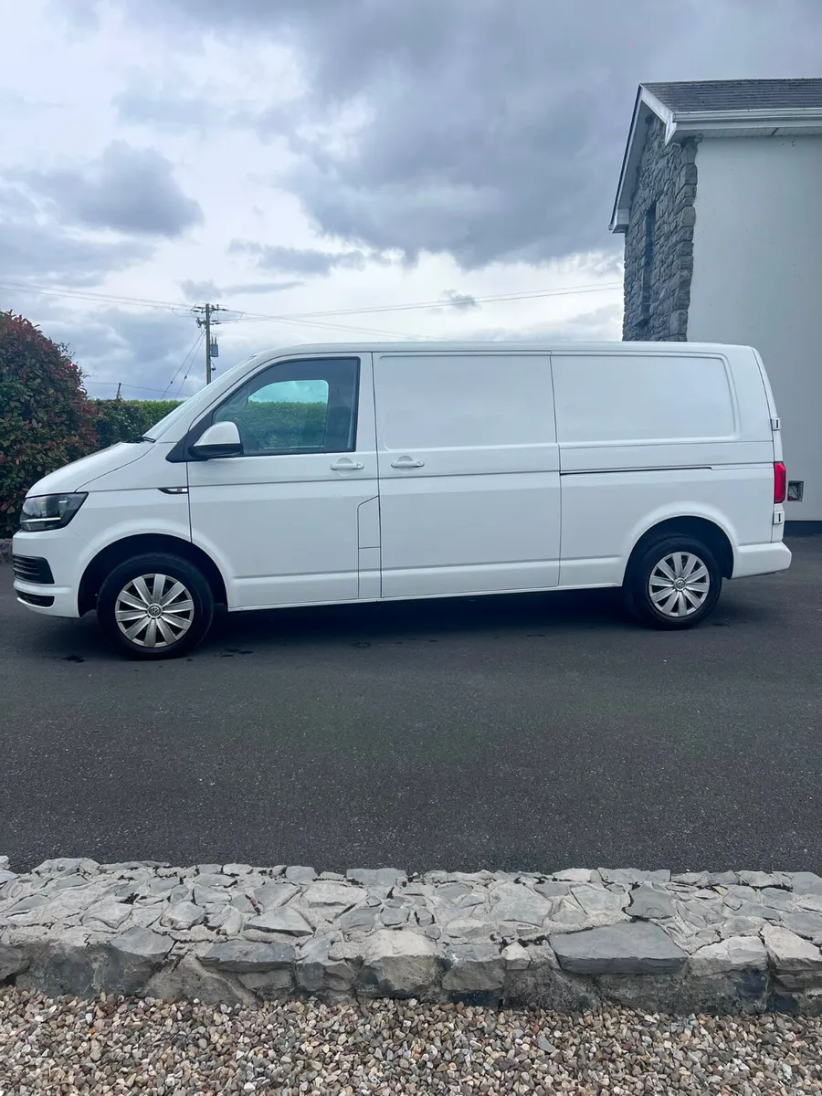 Volkswagen Transporter 2019 - Image 4