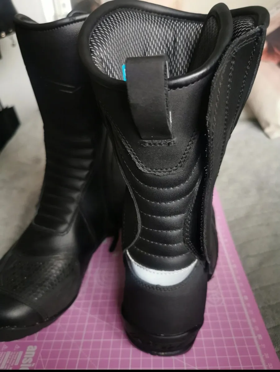 Ladies Water proof Motorcycle Boots RRP 130 - Image 4