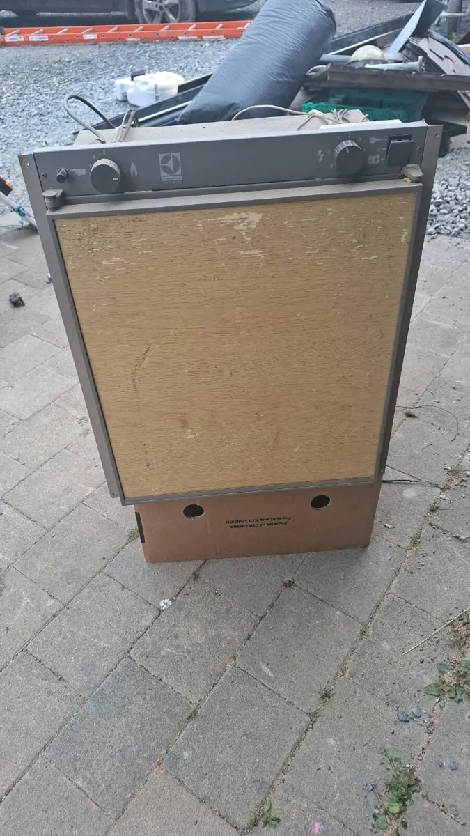 Electrolux RM212 3 Way System - Image 1