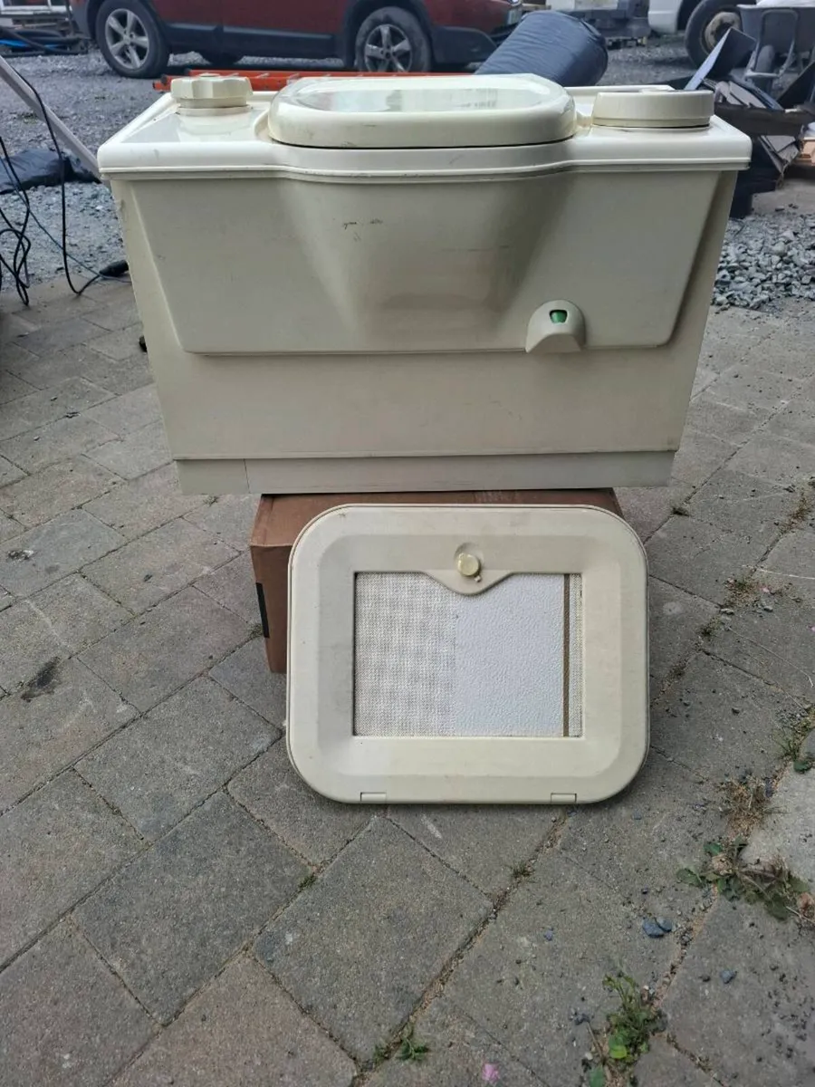 Thetford Cassette Toilet With External Door - Image 2