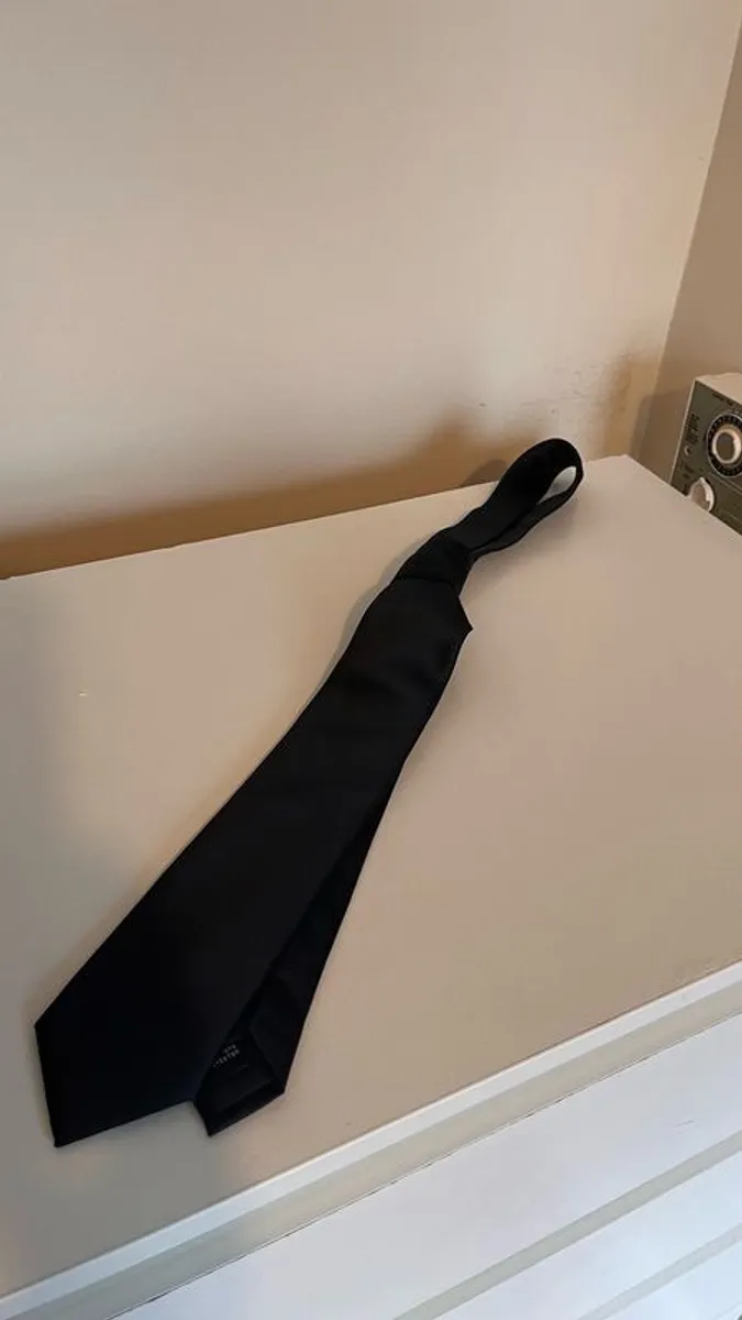 Suit - Image 3