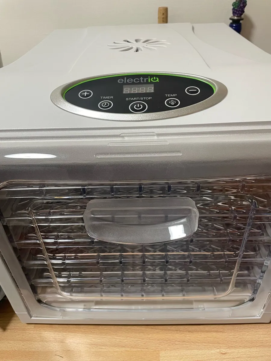 Food dehydrator - Image 1
