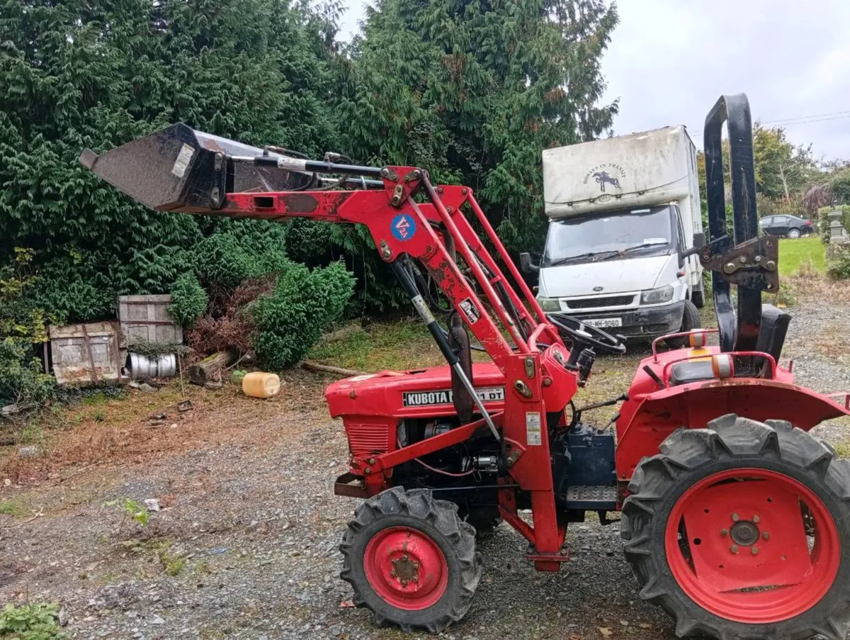 Compact tractor - Image 3