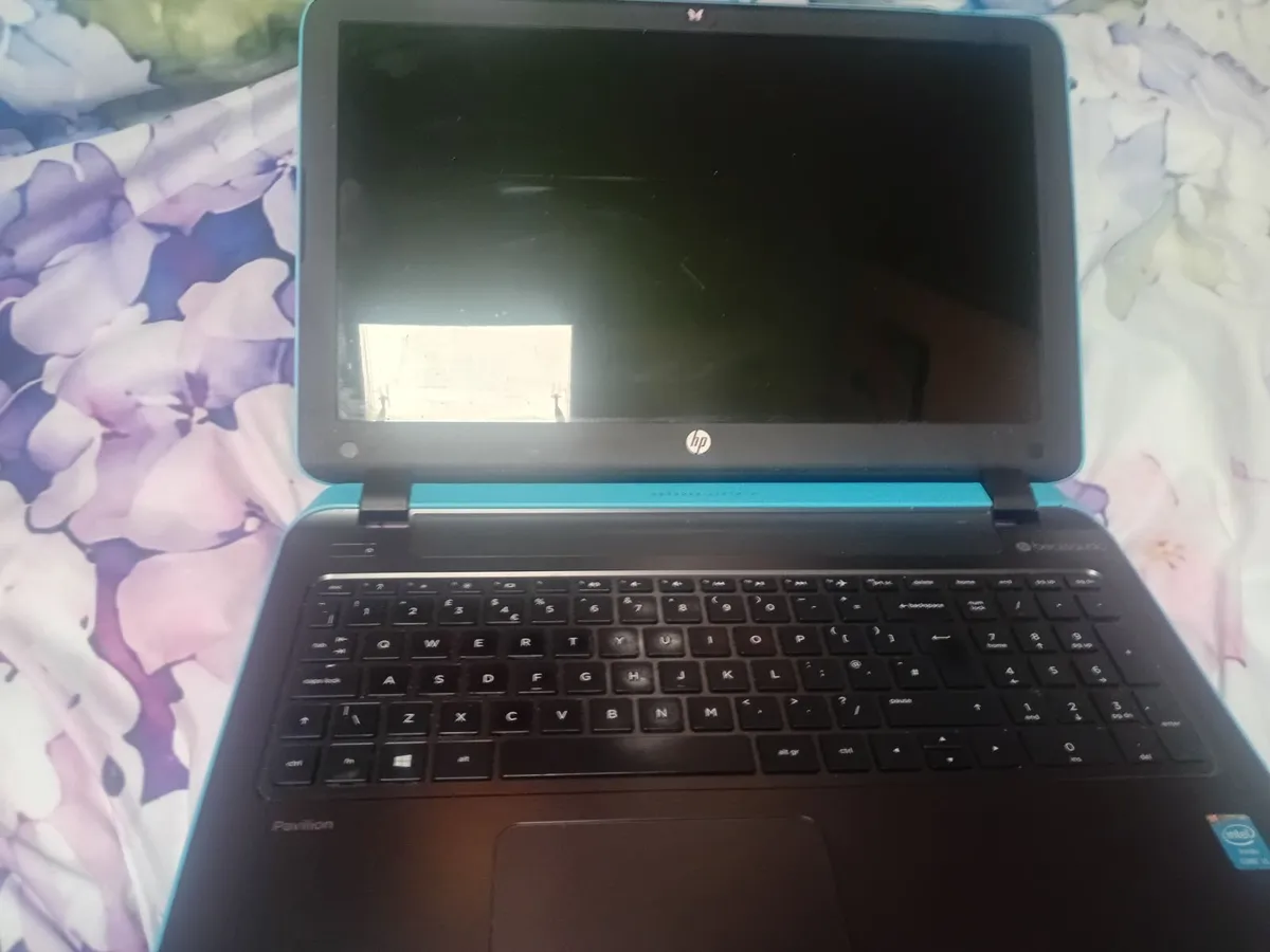 Hp laptop - Image 2