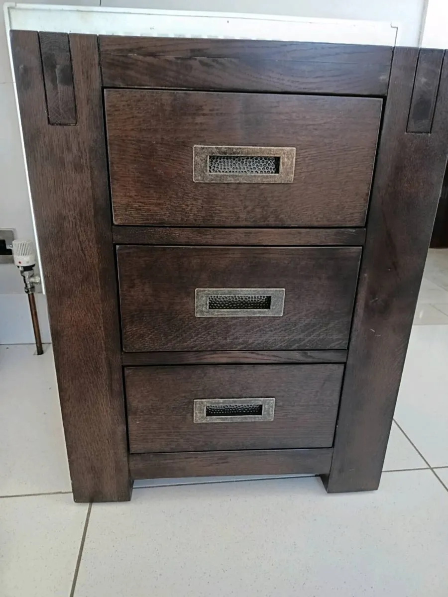 Chest - Image 1