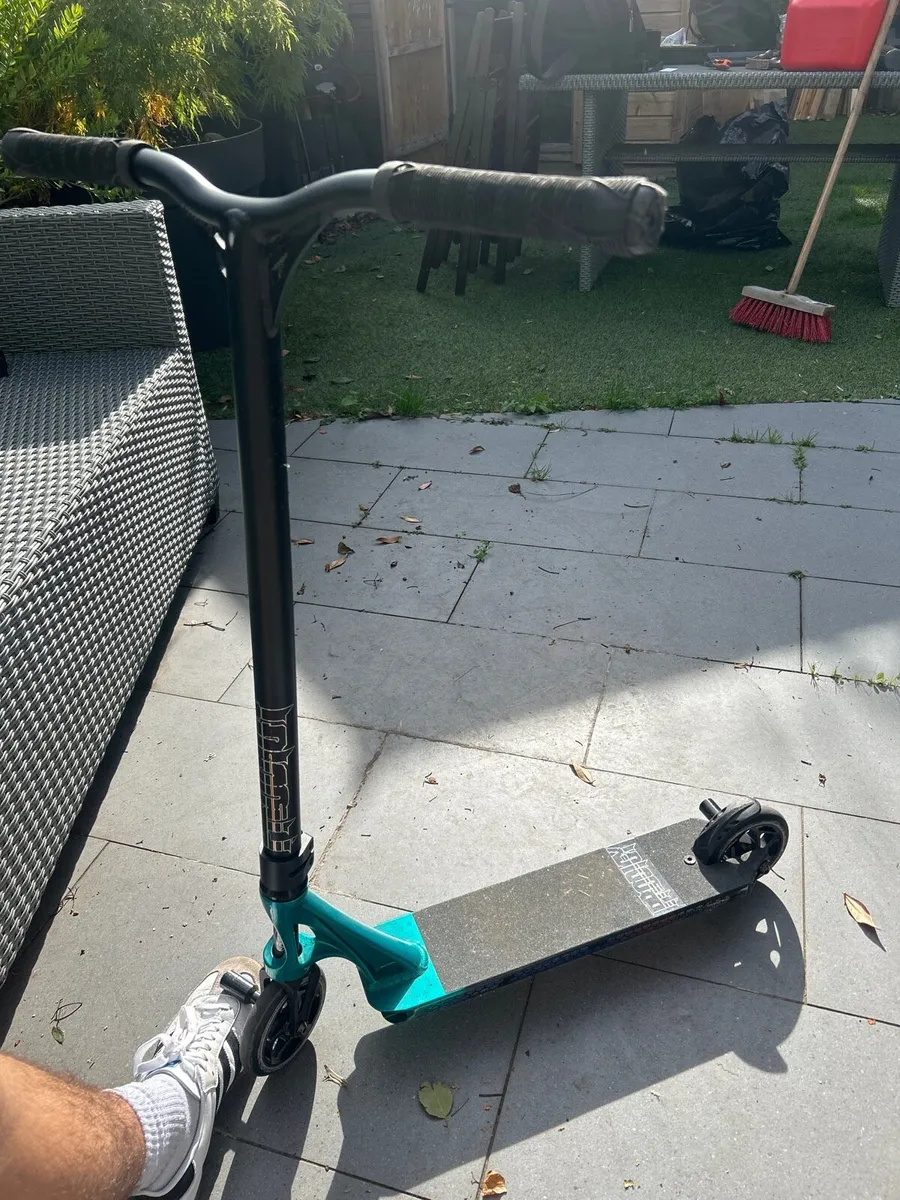 Stunt scooter - Image 1