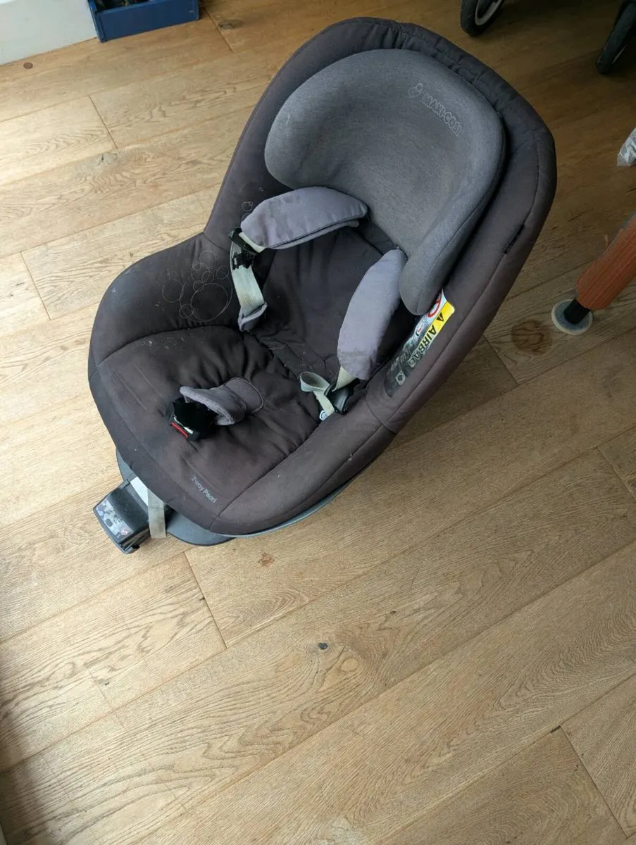 Car seat Maxi Cosy 2Way Pearl + Base - Image 2