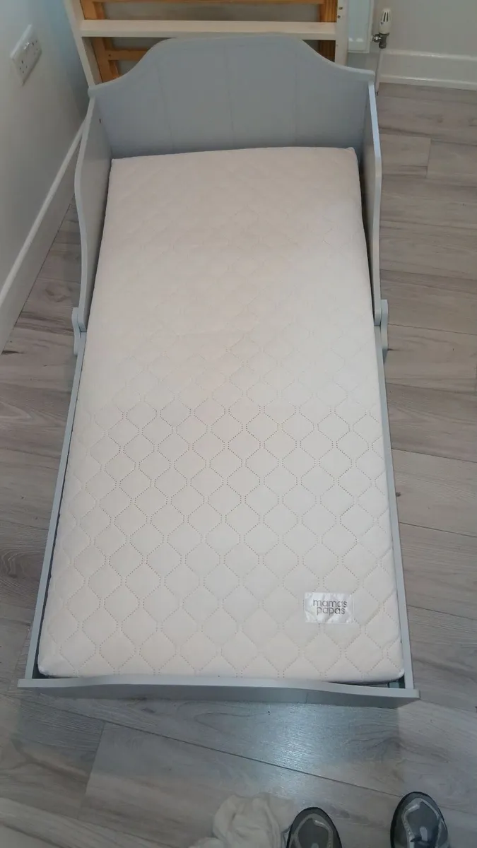 Childs bed - Image 1