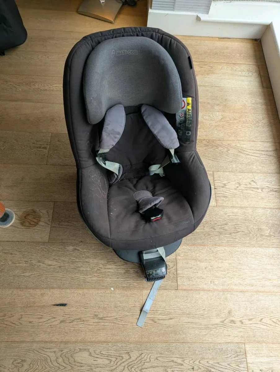 Car seat Maxi Cosy 2Way Pearl + Base - Image 1