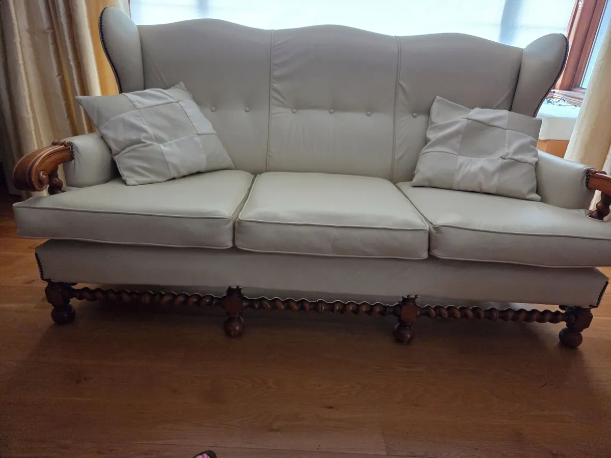 3 PIECE SUITE - Image 3