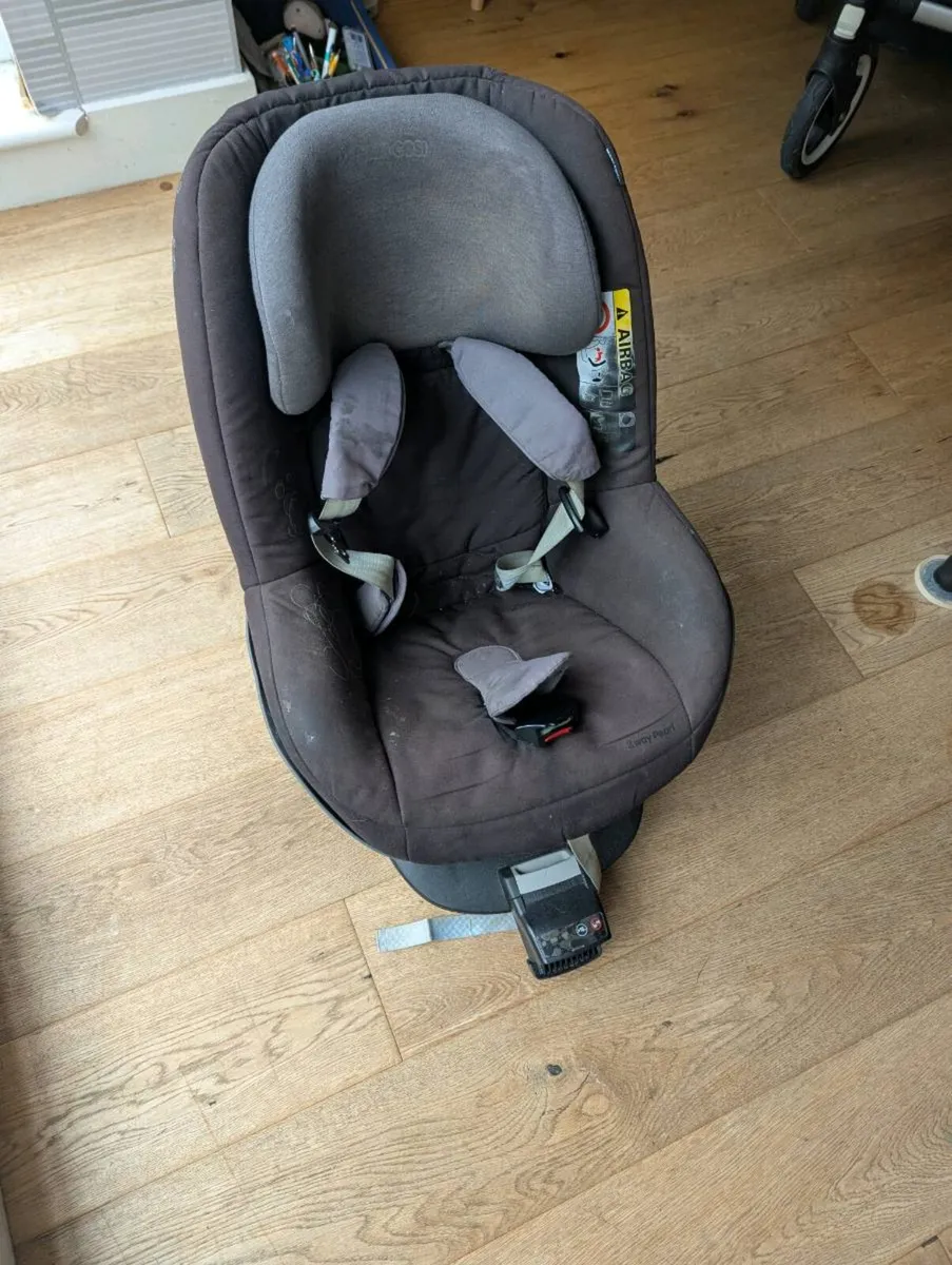 Car seat Maxi Cosy 2Way Pearl + Base - Image 3