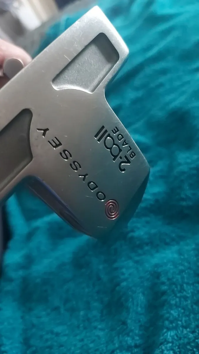 Odyssey 2 ball blade putter - Image 2