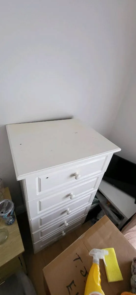 Chest of drawers - Image 1