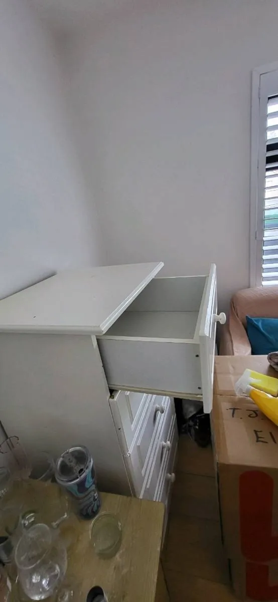 Chest of drawers - Image 2