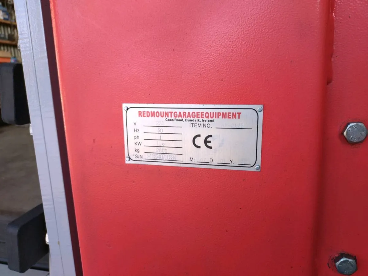 Mobile single post lift - Image 2