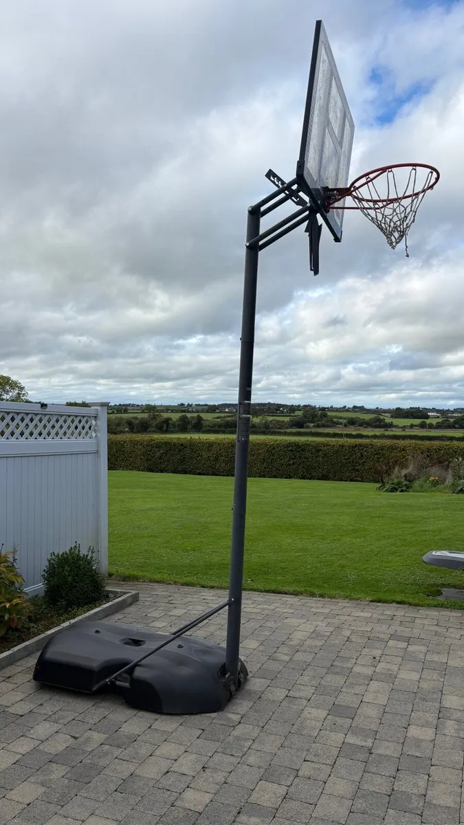 Basketball Hoop - Image 4