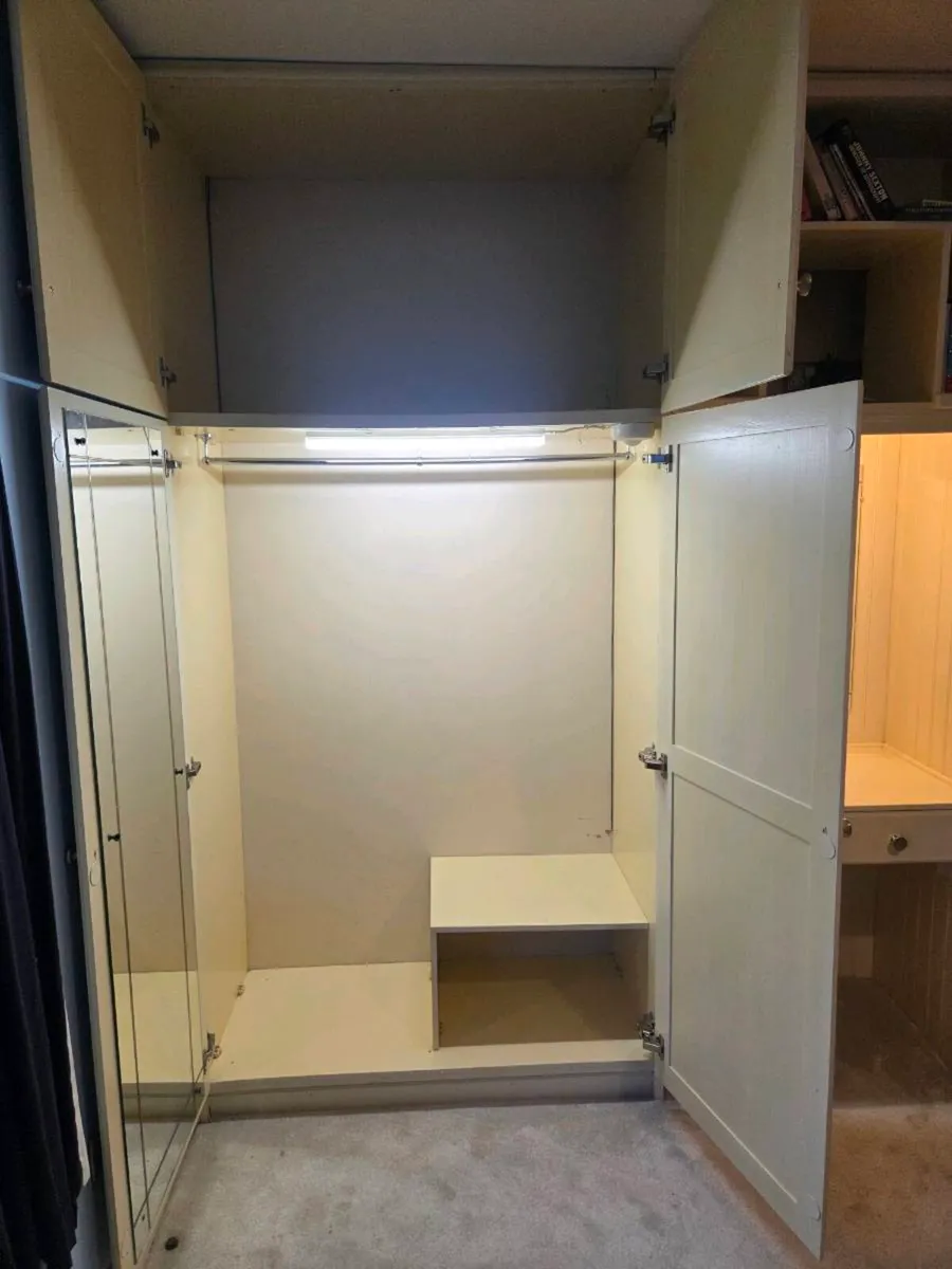 Wardrobe - Image 4