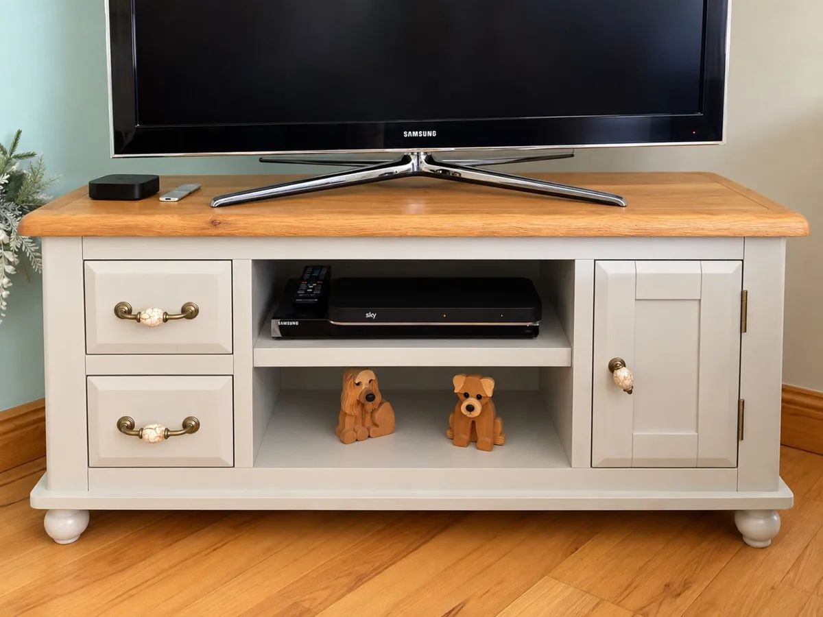 Tv stand - Image 2