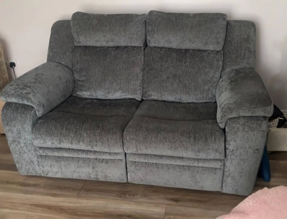 3 Seater and 2 seater electric recliners - Image 1