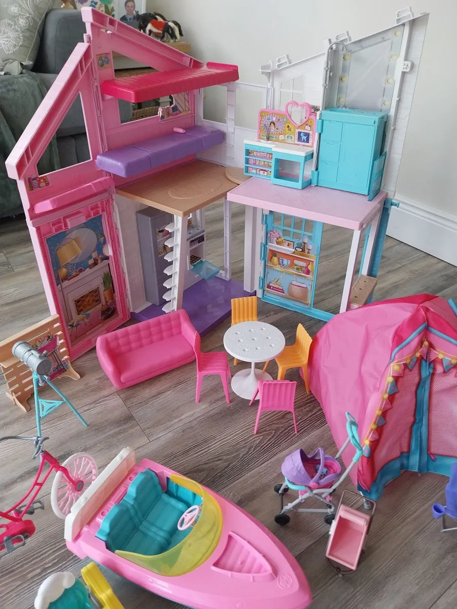 Barbie items - Image 3