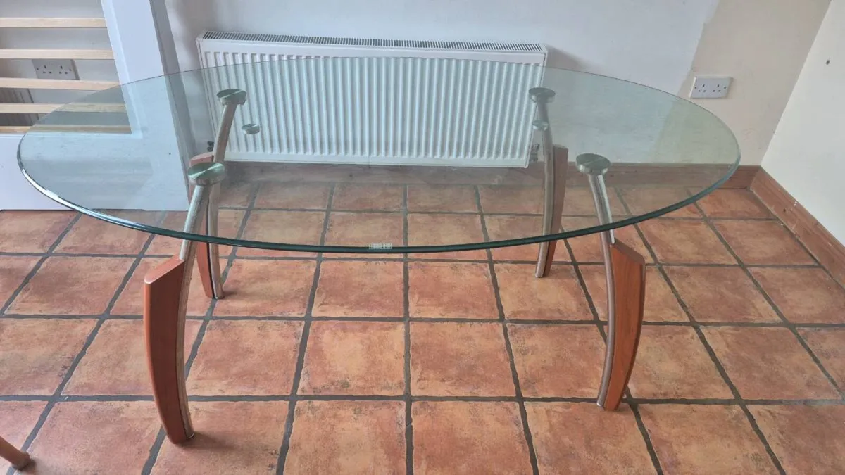 DINING TABLE & 6 CHAIRS - Image 2