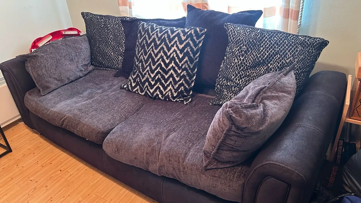 Black 4 seater sofa - Image 3