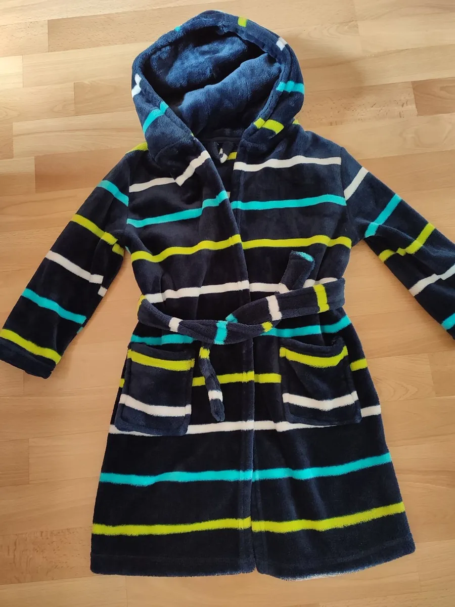 2 x kids bathrobes