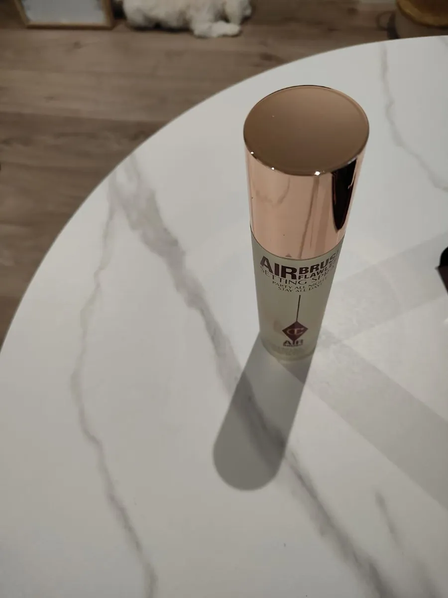 Charlotte Tilbury Air Brush Flawless Setting Spray - Image 4