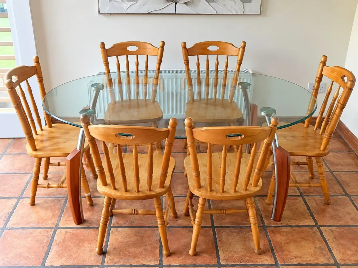 DINING TABLE & 6 CHAIRS - Image 1