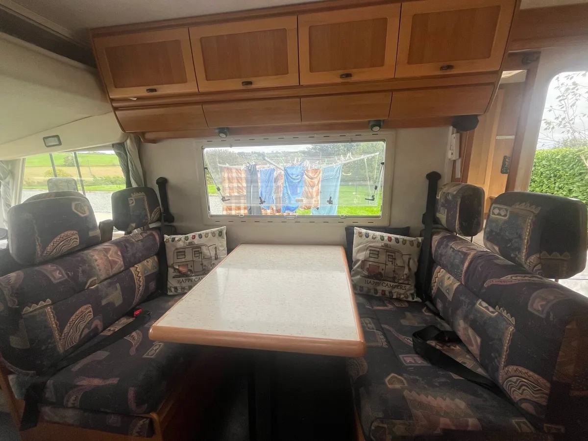 Hymer B544 - Image 4