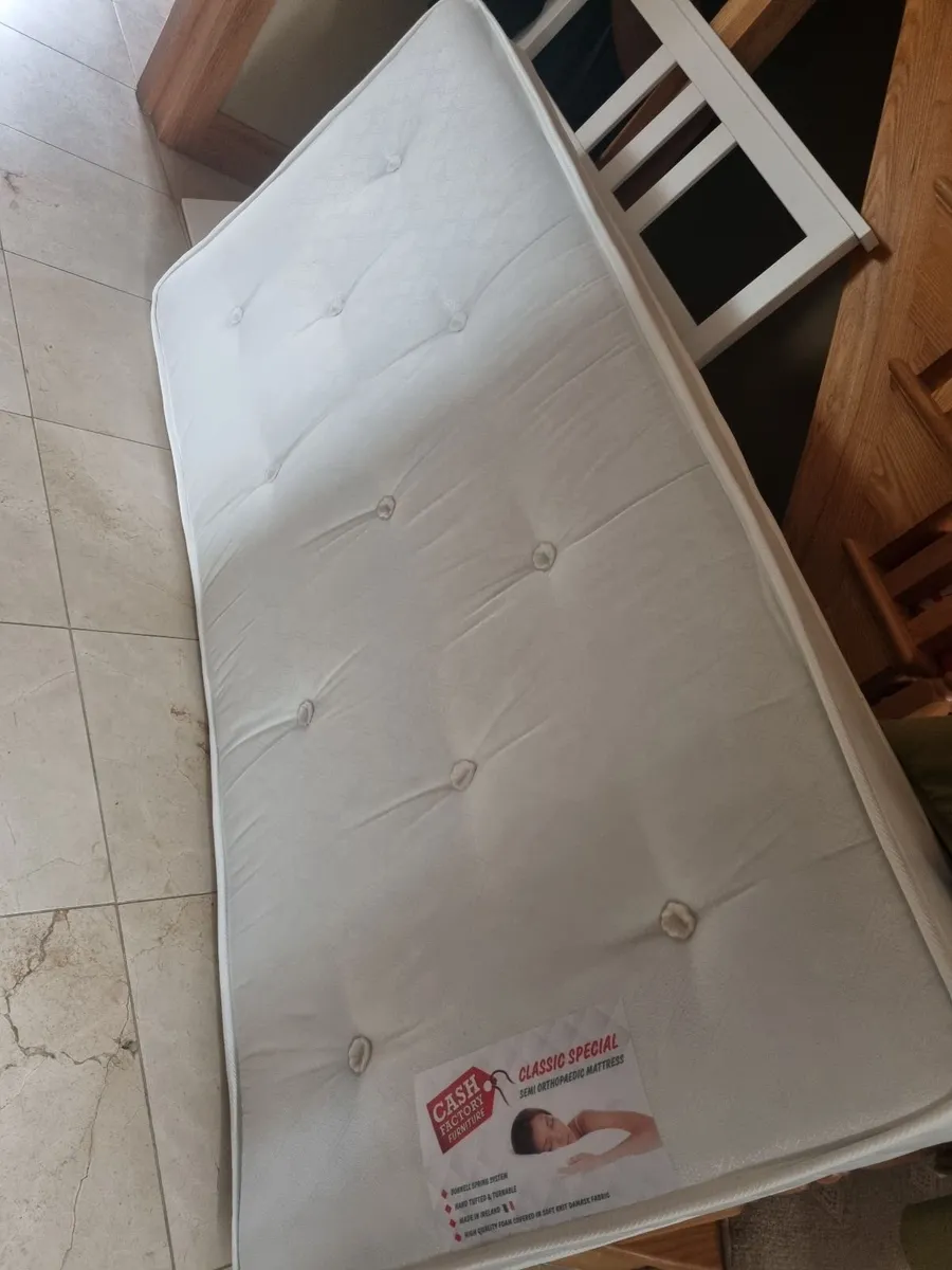 Single Bed - Image 2