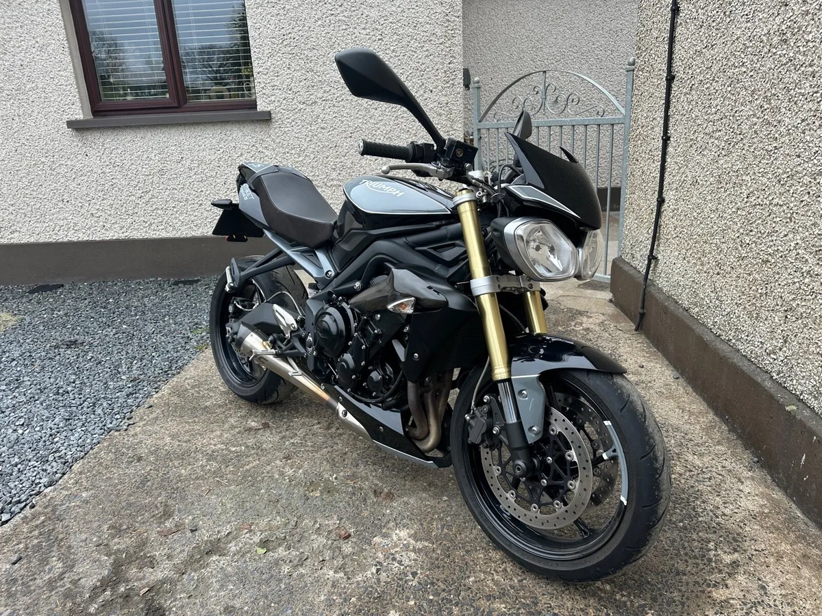 Triumph Street triple 675 - Image 1