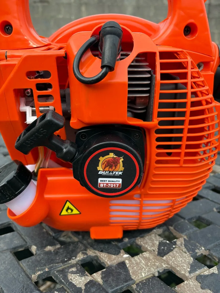 New handheld leaf blower p.m. - Image 2