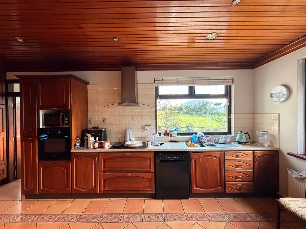 Solid Mahogany kitchen  and appliances - Image 1