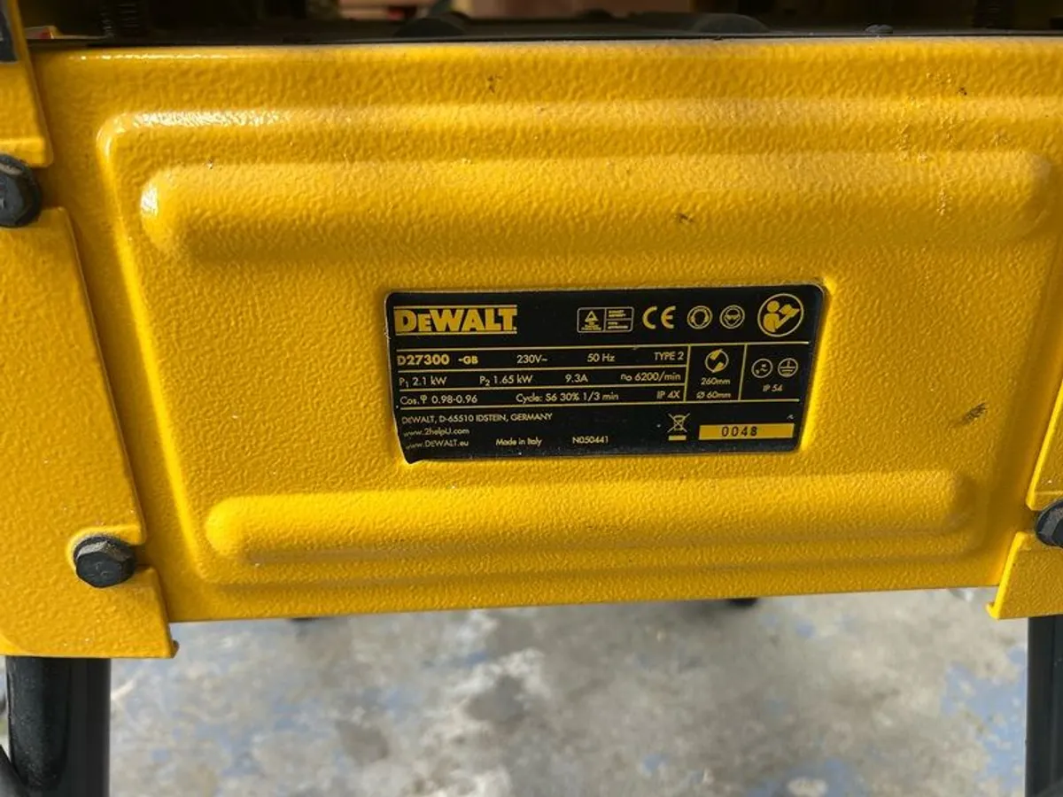 DEWALT D27300 Professional Planer Thicknesser (230V - Image 3