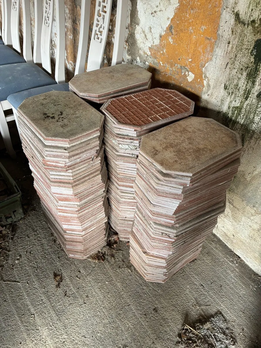 Octagonal Tiles - Approx. 248 tiles - Image 1