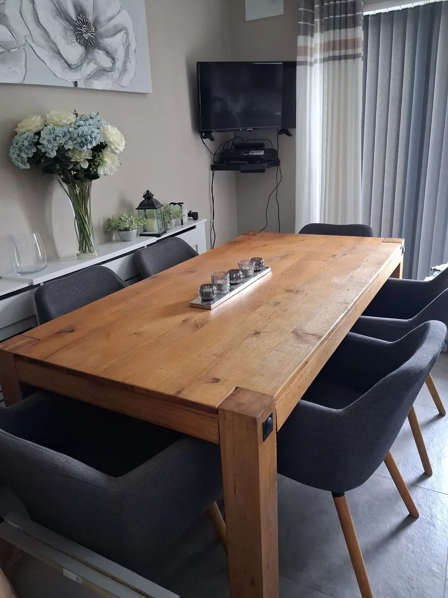 Dining table - Image 4