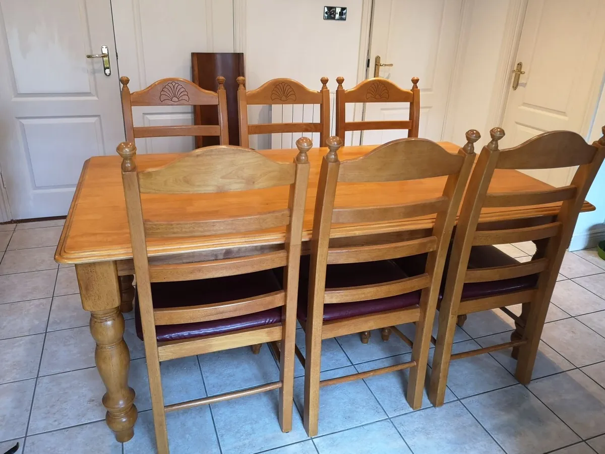 Dining room table and chairs - Image 3