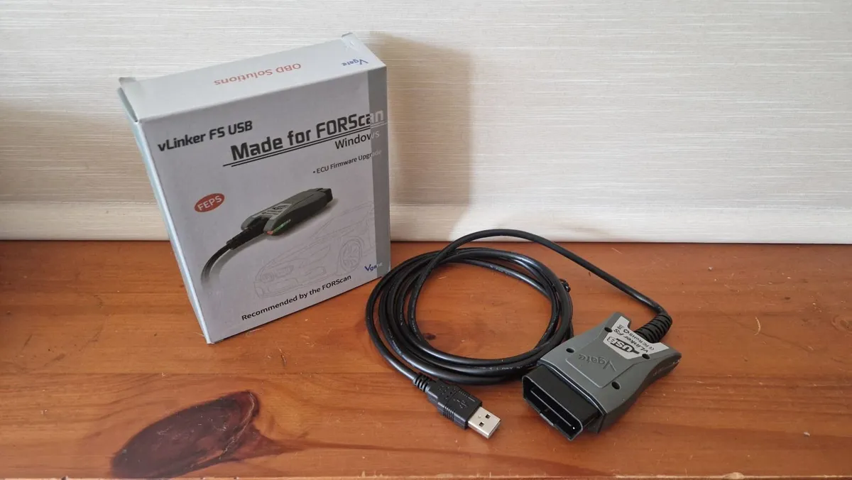 Vgate vLinker FS OBD2 USB Adapter for FORScan - Image 1